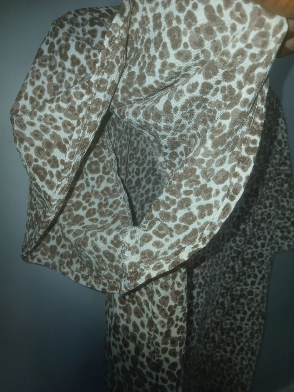 Ellen Tracy Beige Leopard Print Short Sleeve Tee